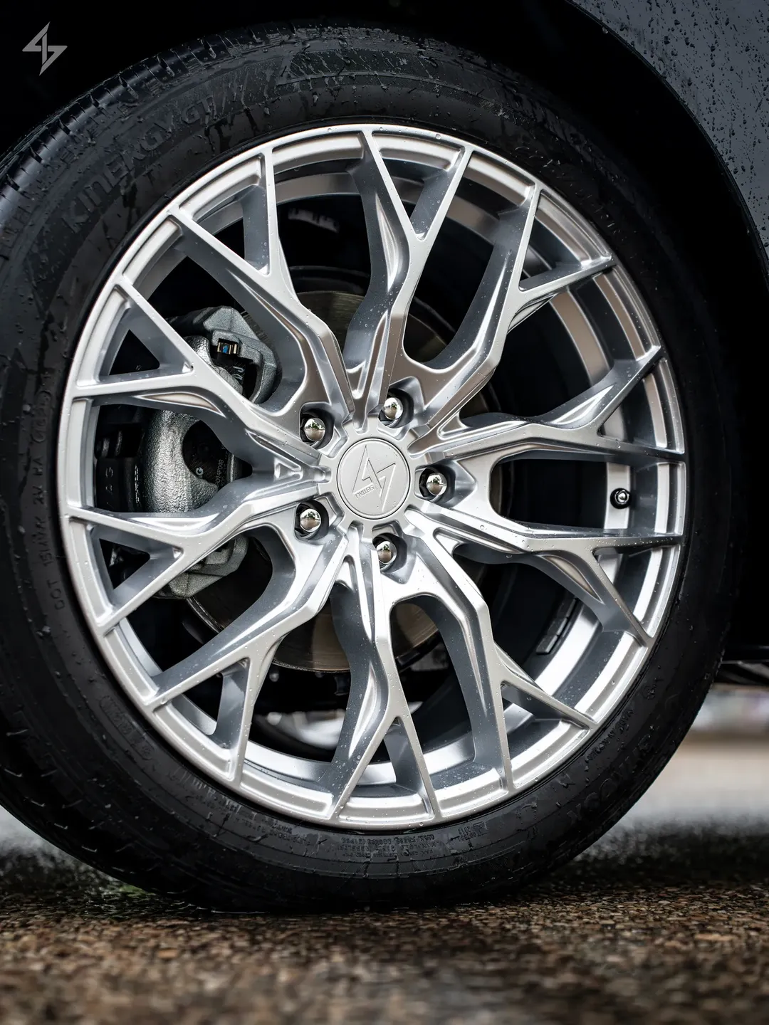 Roues Sentali Breakout sur le véhicule d'un client