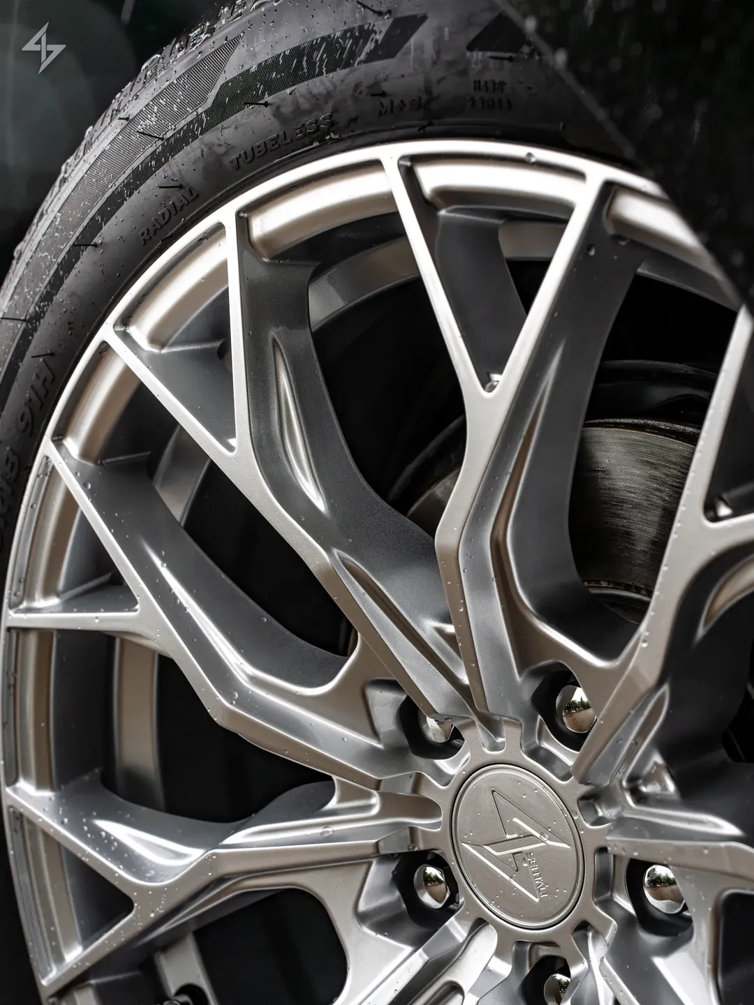 Roues Sentali Breakout sur le véhicule d'un client