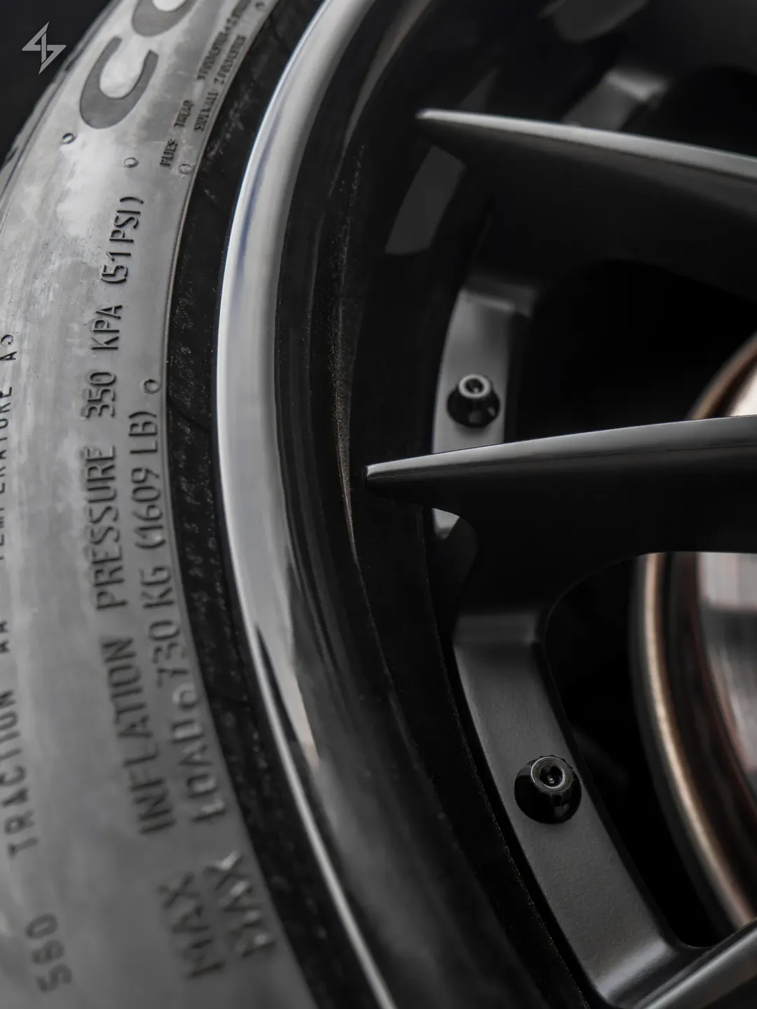 Roues Sentali Corsa sur le véhicule d'un client