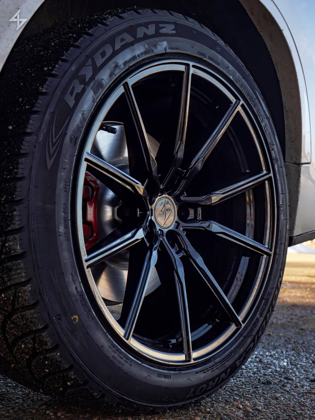 Roues Sentali Falcon sur le véhicule d'un client