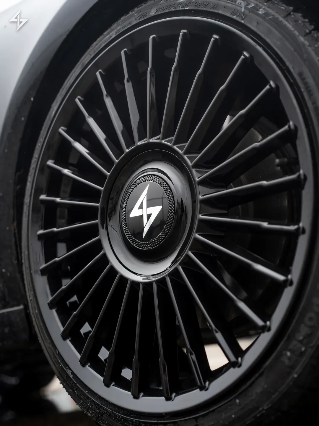 Roues Sentali Royale sur le véhicule d'un client