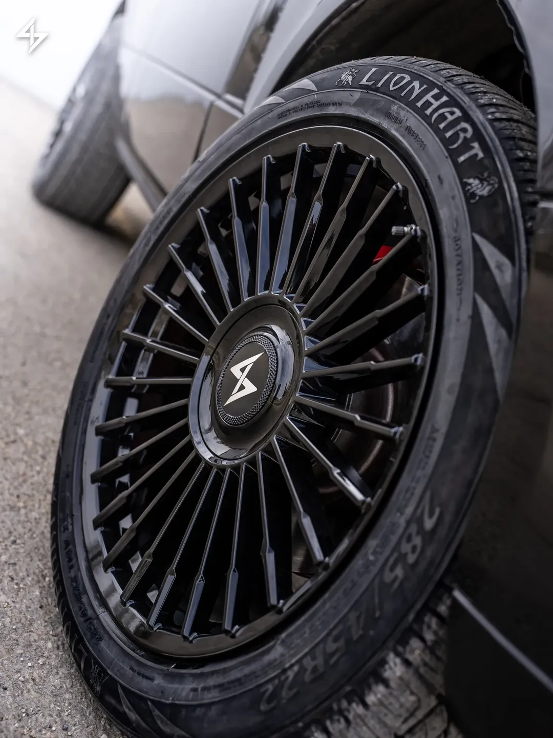 Roues Sentali Royale sur le véhicule d'un client