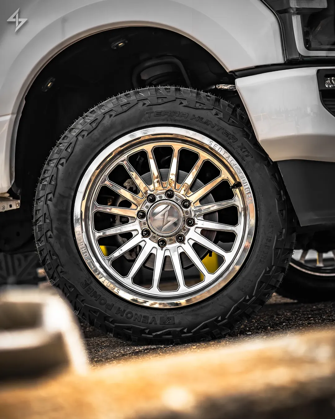 Roues Sentali SF-2 sur le véhicule d'un client