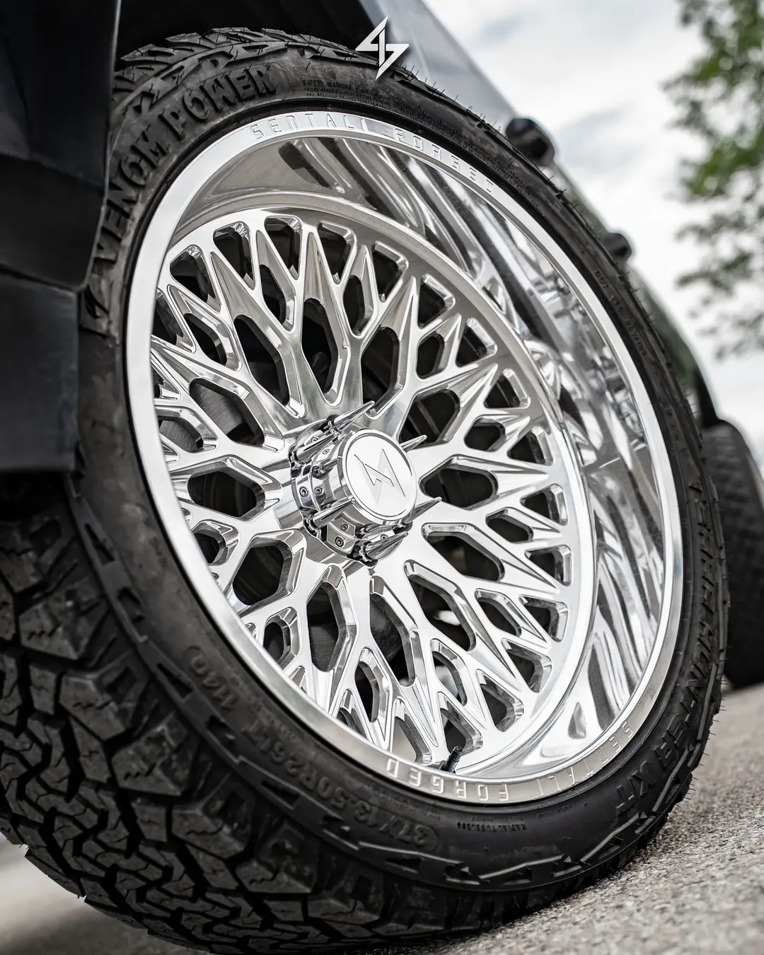 Roues Sentali SF-6 sur le véhicule d'un client