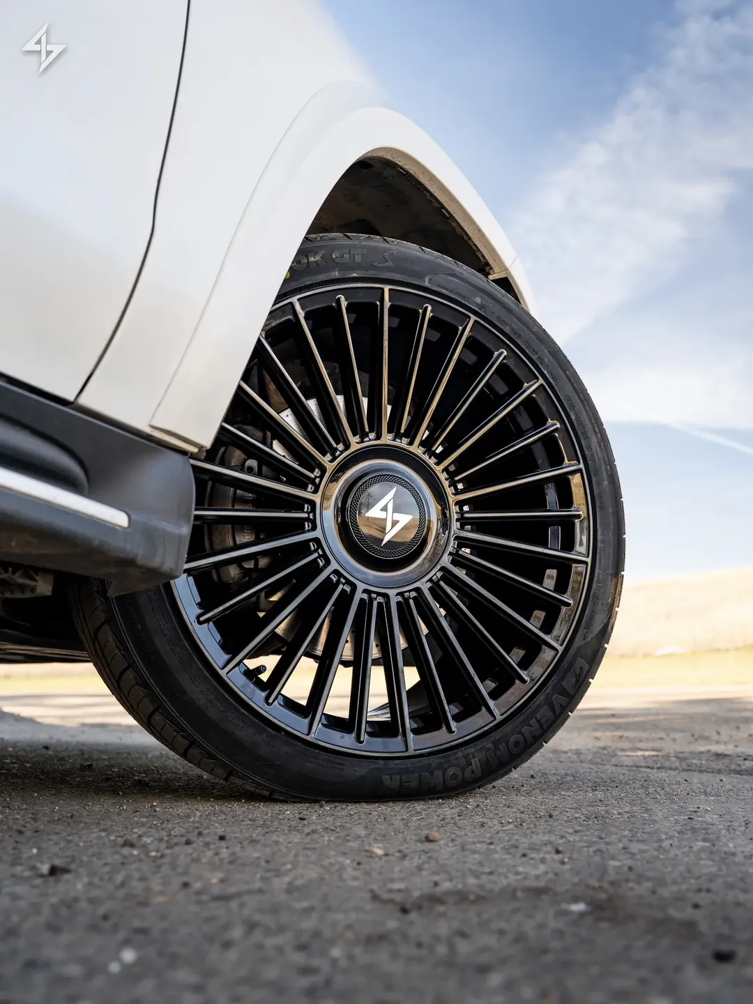 Roues Sentali Spectre sur le véhicule d'un client