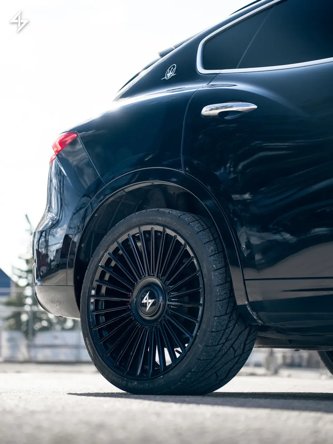 Roues Sentali Spectre sur le véhicule d'un client