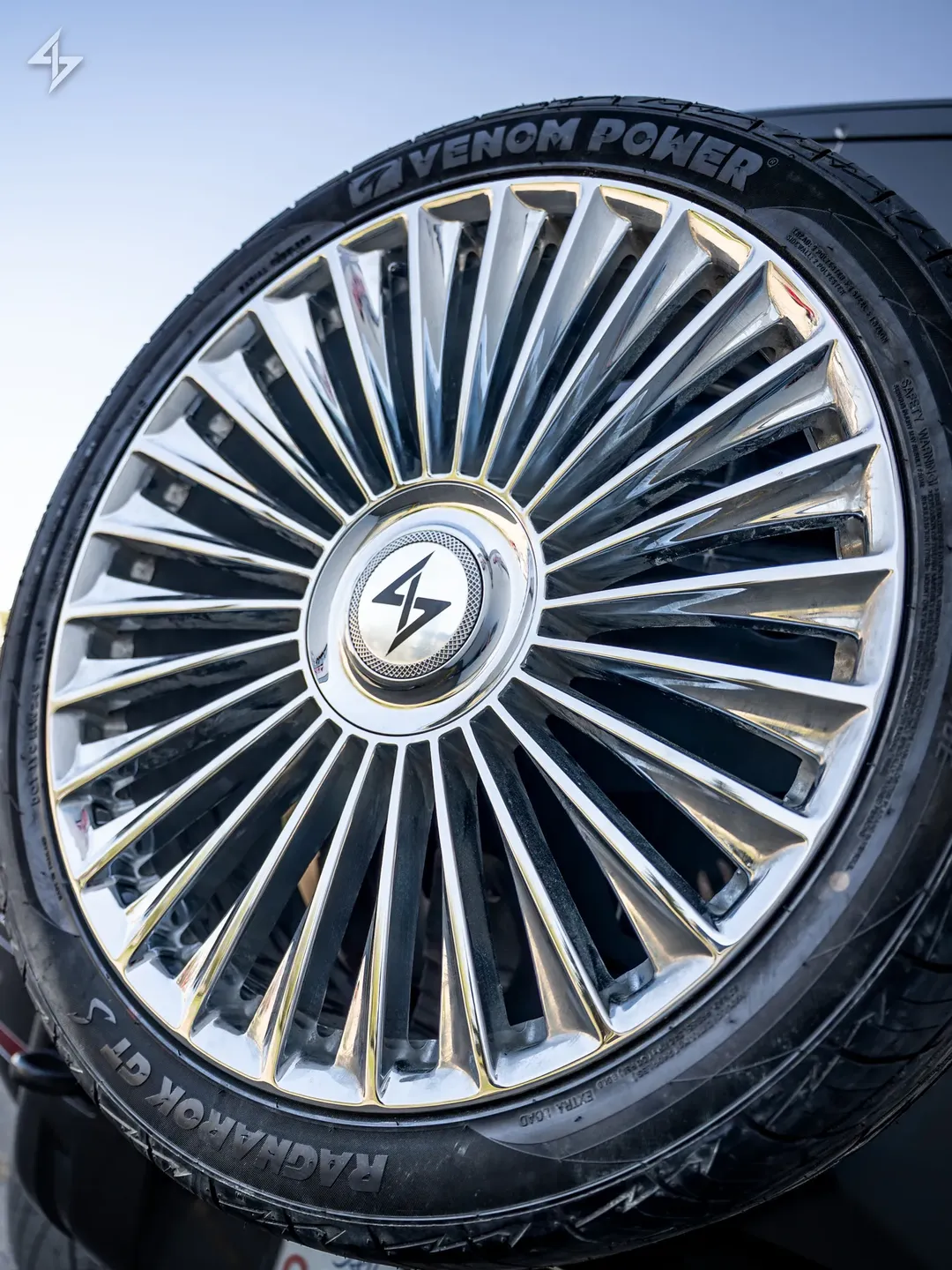 Roues Sentali Turbine sur le véhicule d'un client