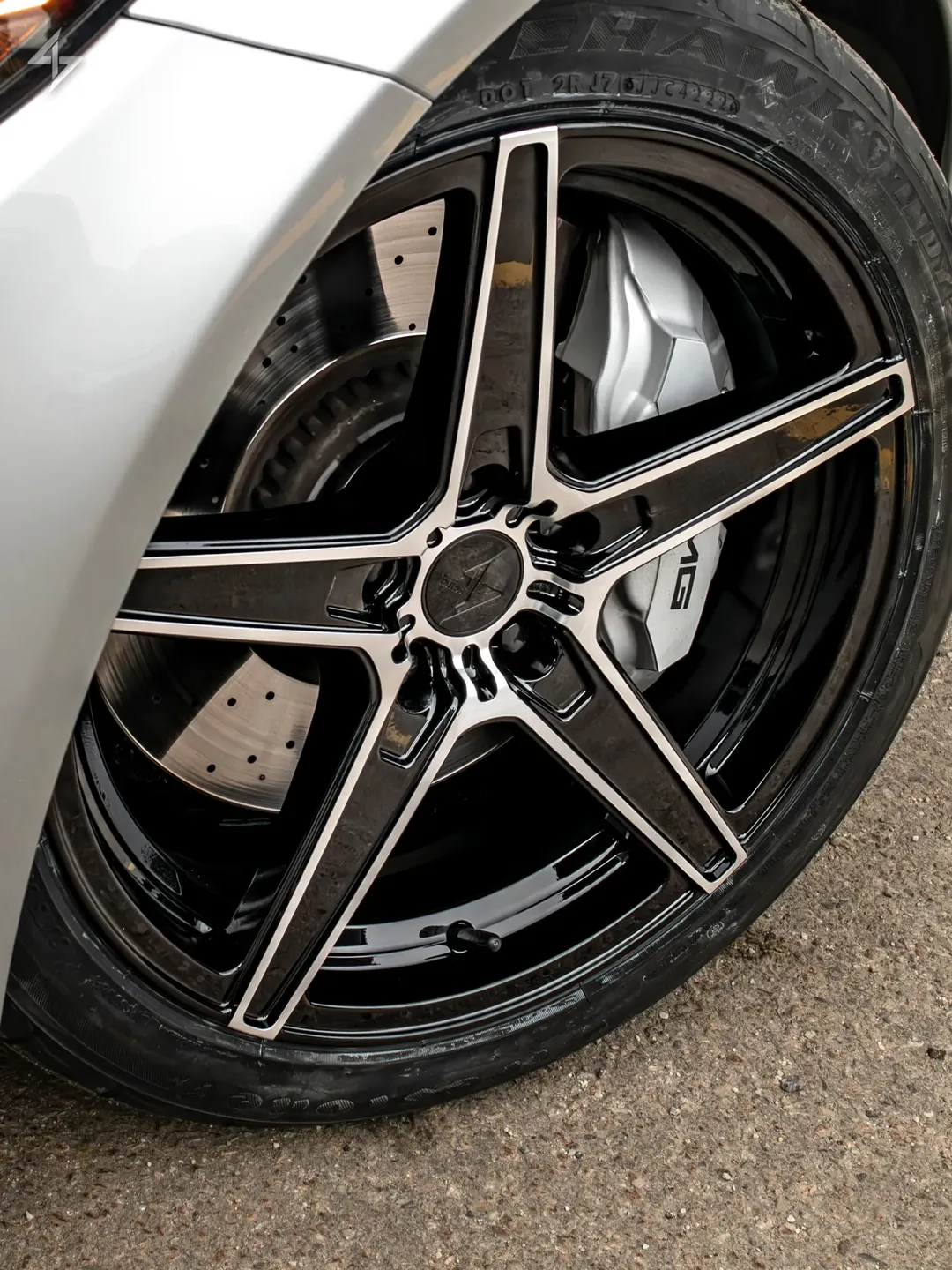 Roues Sentali Xenon sur le véhicule d'un client