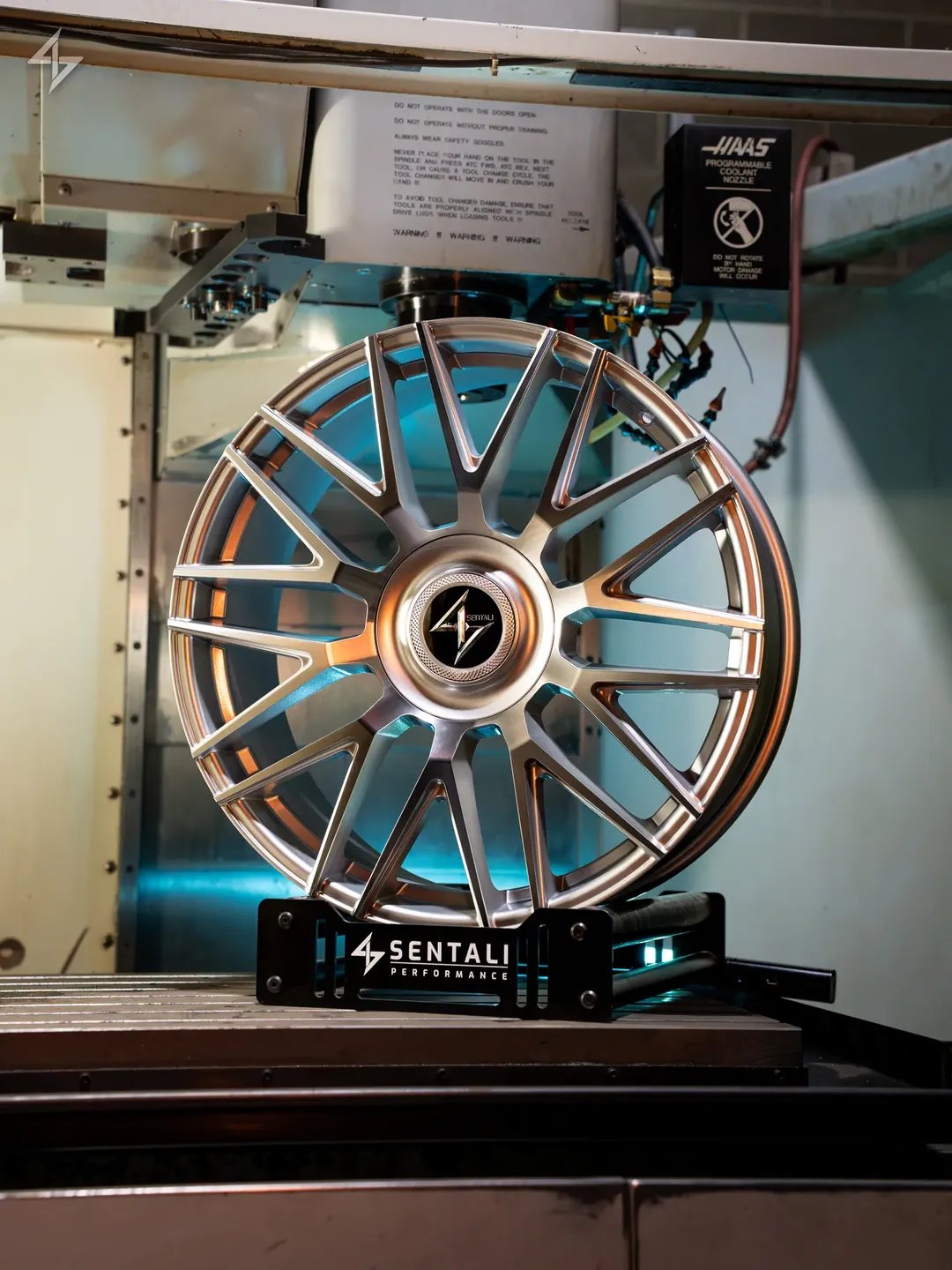 Roues Sentali Empire sur le véhicule d'un client