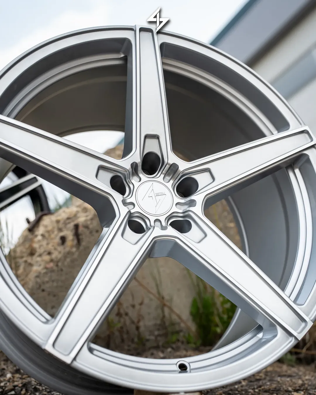 Roues Sentali Xenon sur le véhicule d'un client