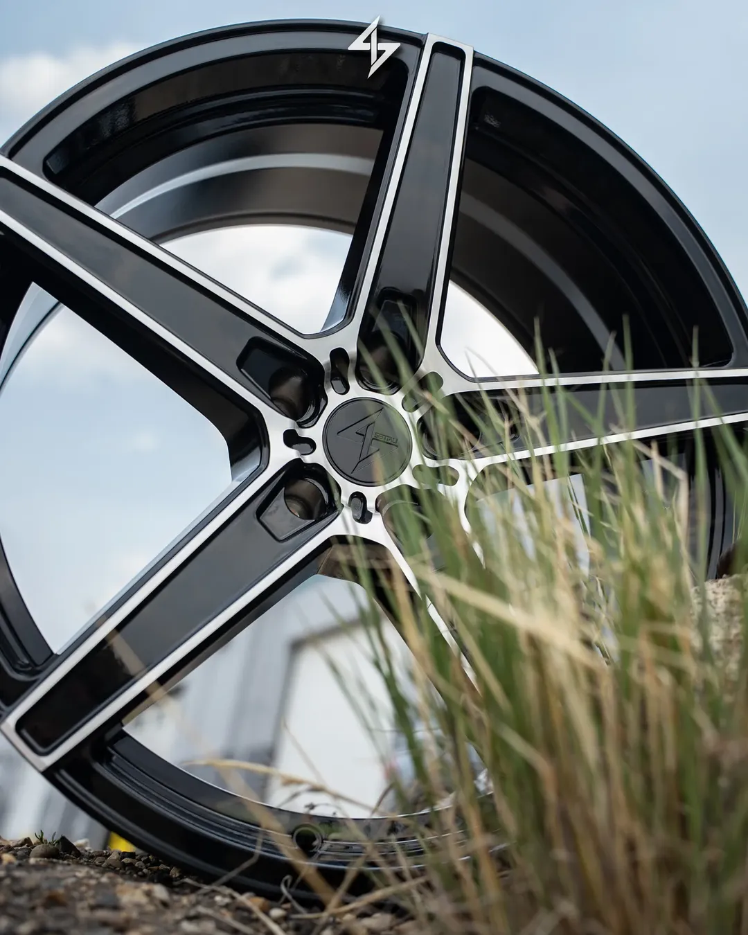 Roues Sentali Xenon sur le véhicule d'un client